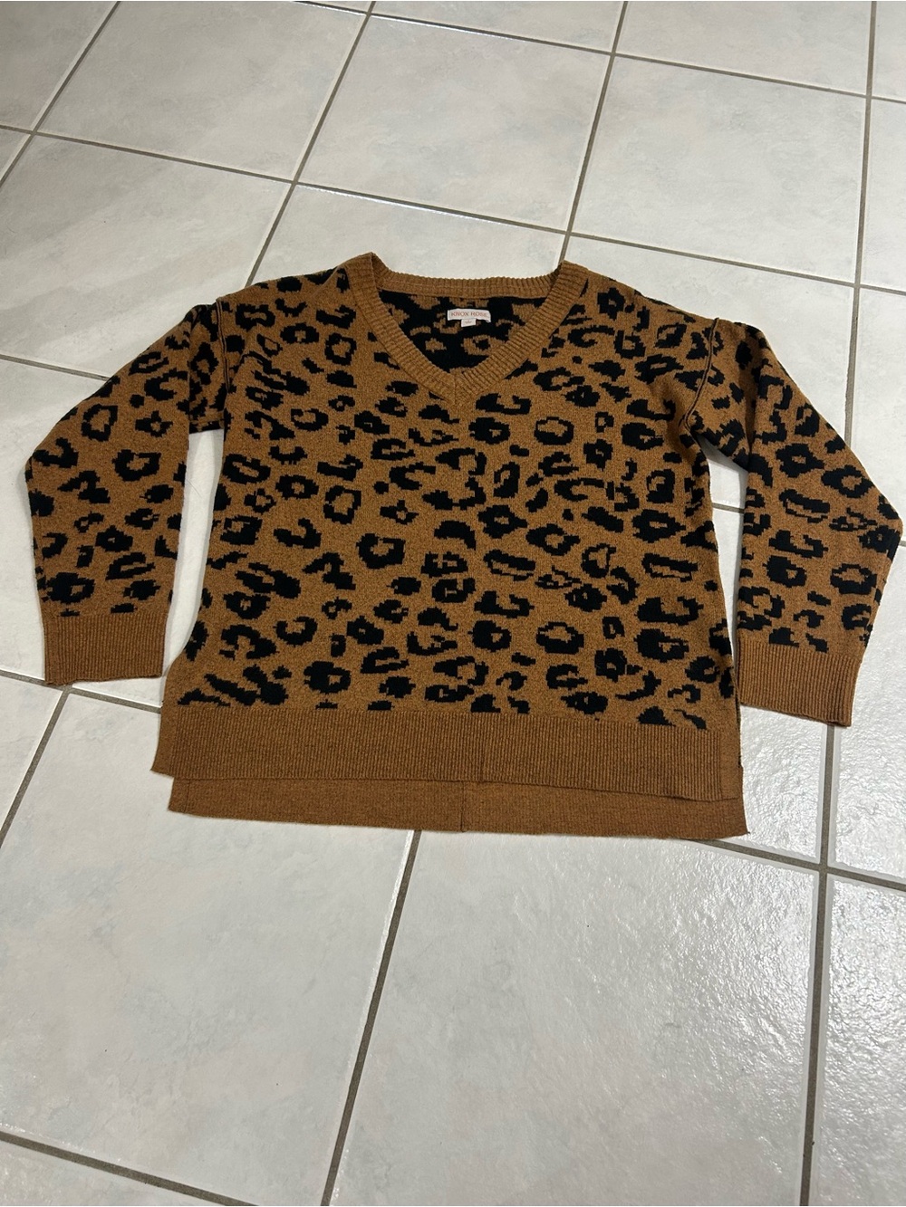 Knox Rose Leopard Print V-Neck Sweater - Brown/Black